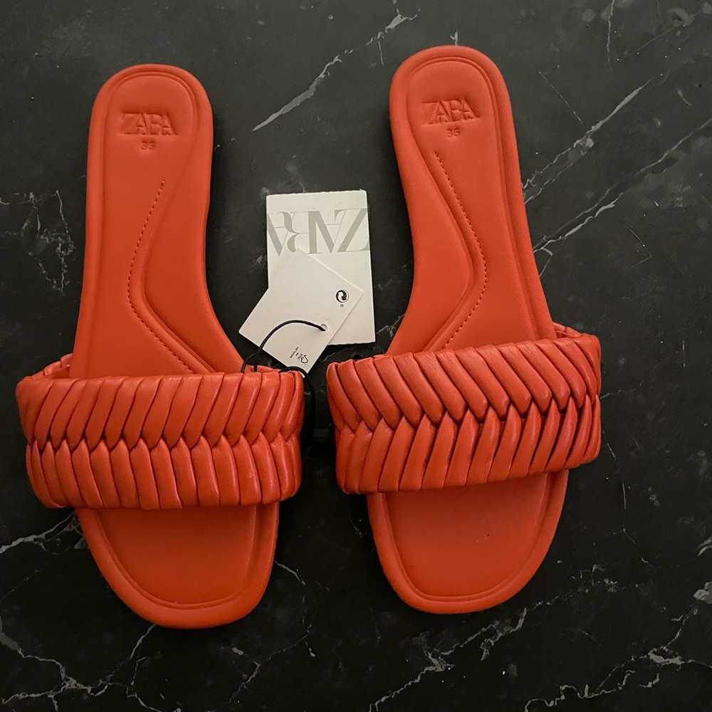 Zara Quilted Orange Slides